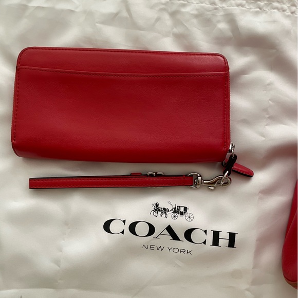 Coach Legacy Handbag - Picture 13 of 15